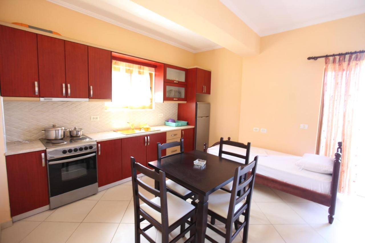 Vila Jakupi Apartment ซารานเดอ ภายนอก รูปภาพ